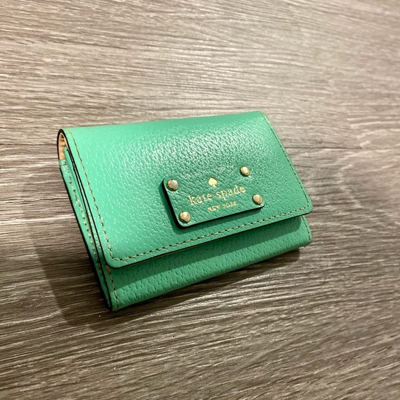 Kate Spade ♠️ - Picture 2 of 6